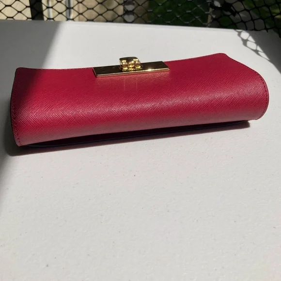NEW Michael Kors Callie Cherry Red Leather Large Wallet Turn Lock Gold Hardware - Picture 15 of 17